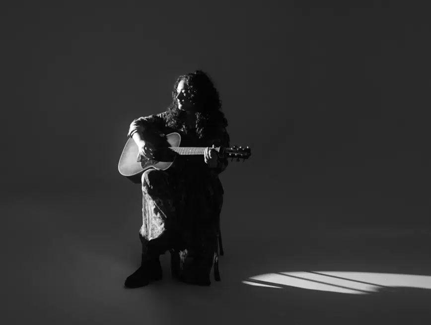 Jenny Mitchell Announces New Album ‘Forest House’ Released May 16:  Album Tour Commences July 12