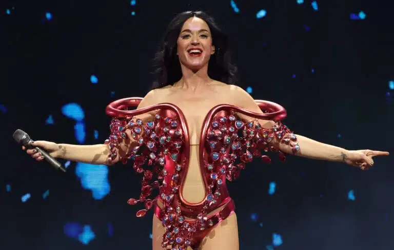 katy perry@2000x1270 2